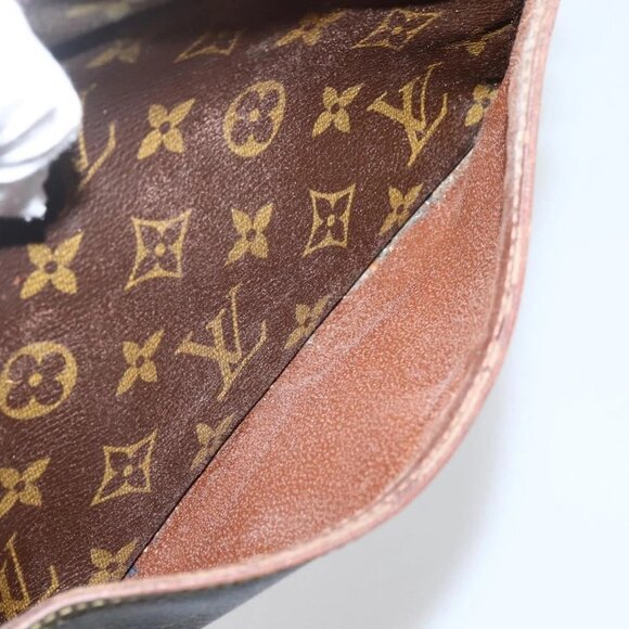 LOUIS VUITTON Monogram Compiegne 23 Clutch Bag - Picture 10 of 16
